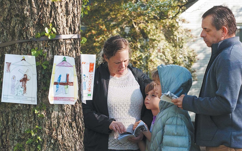 Read more about the article Families bring Holy Week home during pandemic