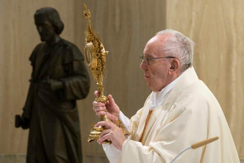 Read more about the article On St. Joseph feast day, pope prays for workers, employers
