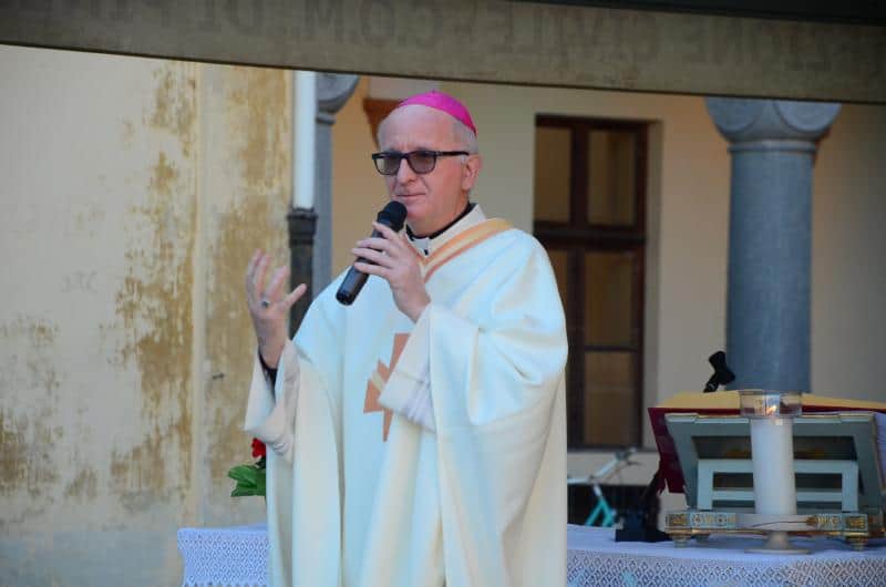 Read more about the article Death cannot keep people from God, says bishop recovering from COVID-19