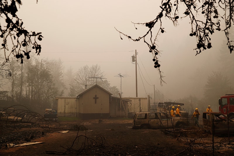 Read more about the article Oregon Catholic family, good Samaritans document terrifying canyon fire