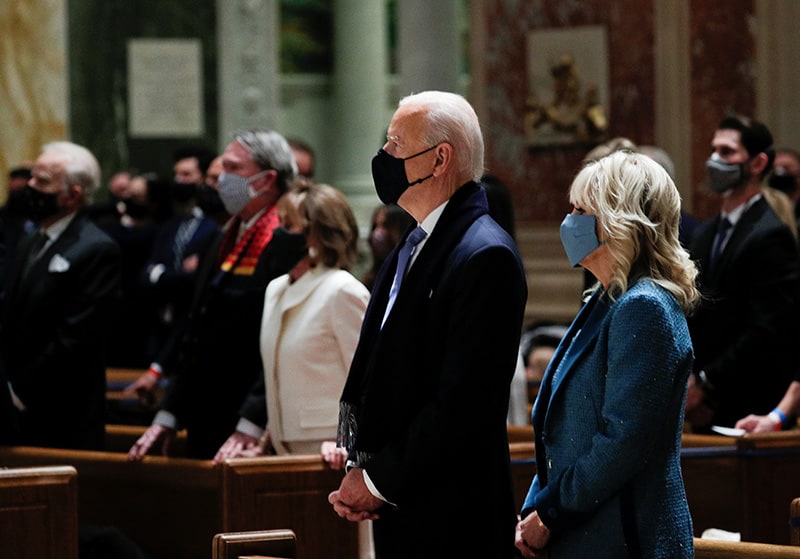 Read more about the article Leaders of both parties join Biden, Harris for Mass of thanksgiving