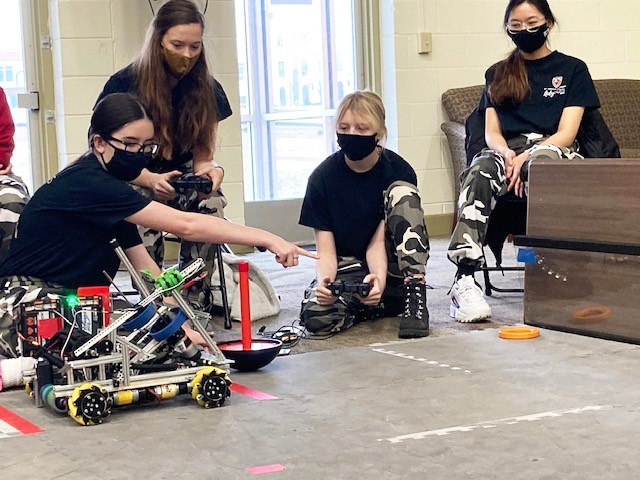 Read more about the article St. Cecilia robotics program builds robots and community