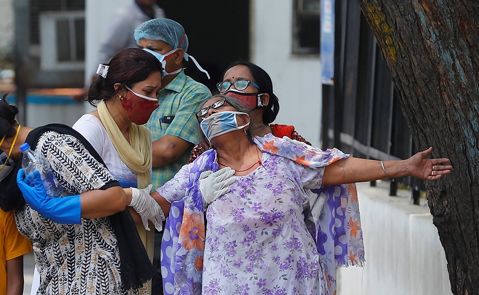 Read more about the article Indian priests keep close eye on pandemic in their homeland