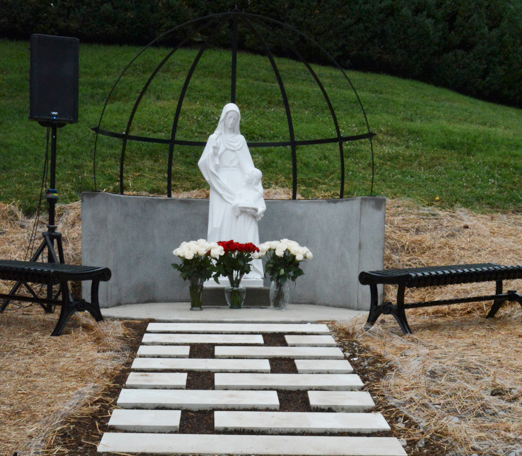 Read more about the article St. Ann Church dedicates new grotto