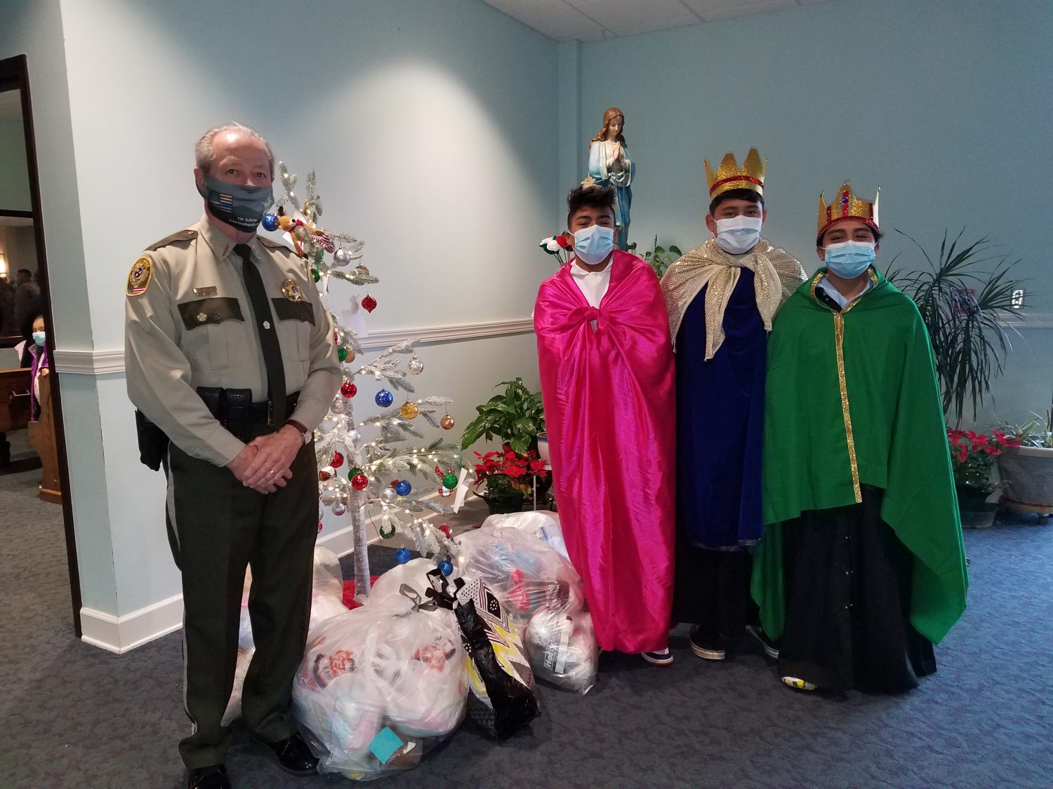 Read more about the article St. William collects toys for sheriff’s department program