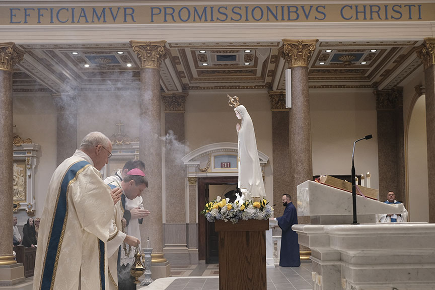 Read more about the article Diocese joins worldwide prayer to consecrate Ukraine, Russia to Mary [Photo Gallery]