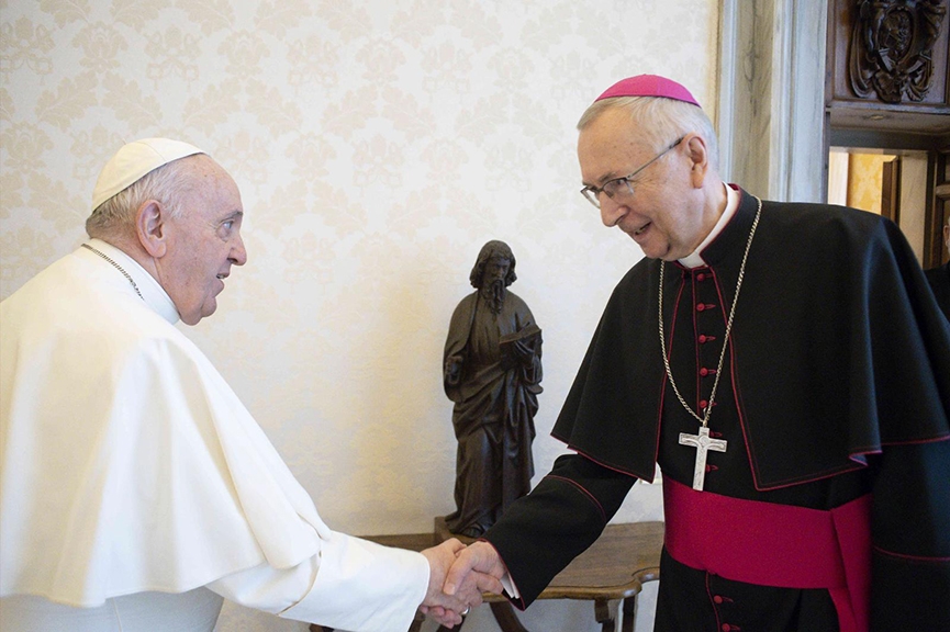 Read more about the article Polish archbishop updates pope on aid to Ukraine refugees 