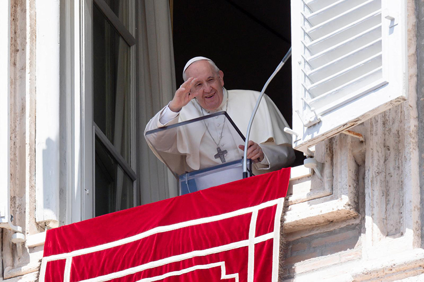 Read more about the article Jesus renews love for life, pope says 