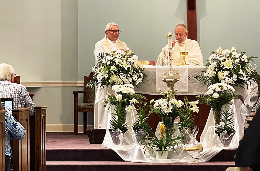 Read more about the article St. William pastor celebrates 25 years as a priest 