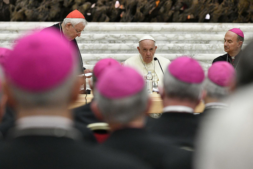 Read more about the article Women’s voices: Pope says he’ll add women to Dicastery for Bishops