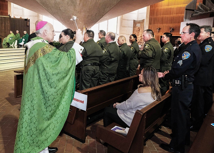 Read more about the article ‘We thank you,’ San Francisco archbishop tells first responders at Mass