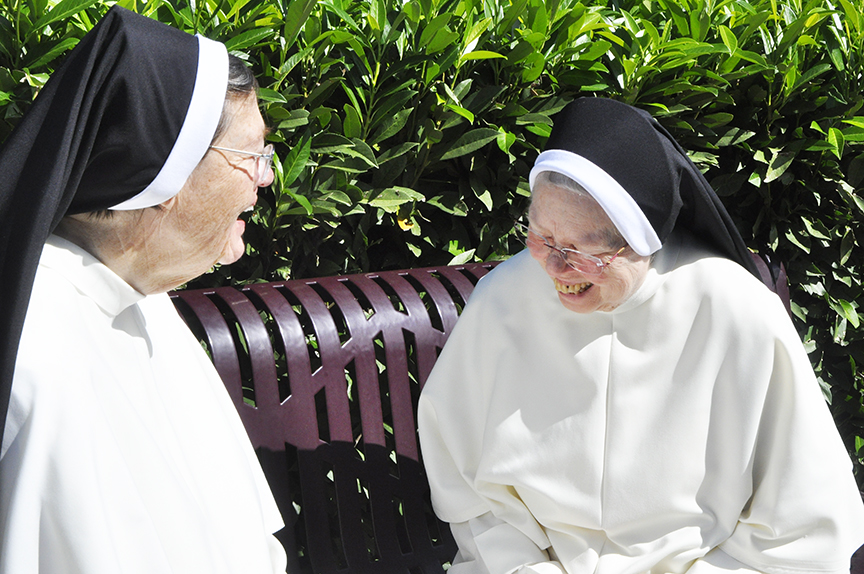 Read more about the article Dominican sisters celebrate 50 years of religious life, friendship