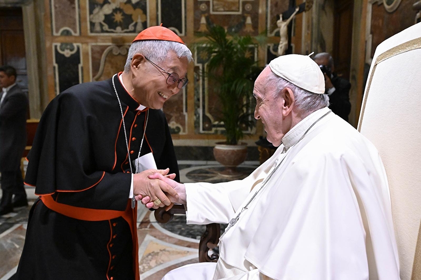 Read more about the article Seminaries don’t form ‘supermen,’ but humble servants, pope says
