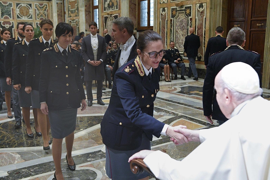 Read more about the article Violence against women is a ‘scourge,’ pope says