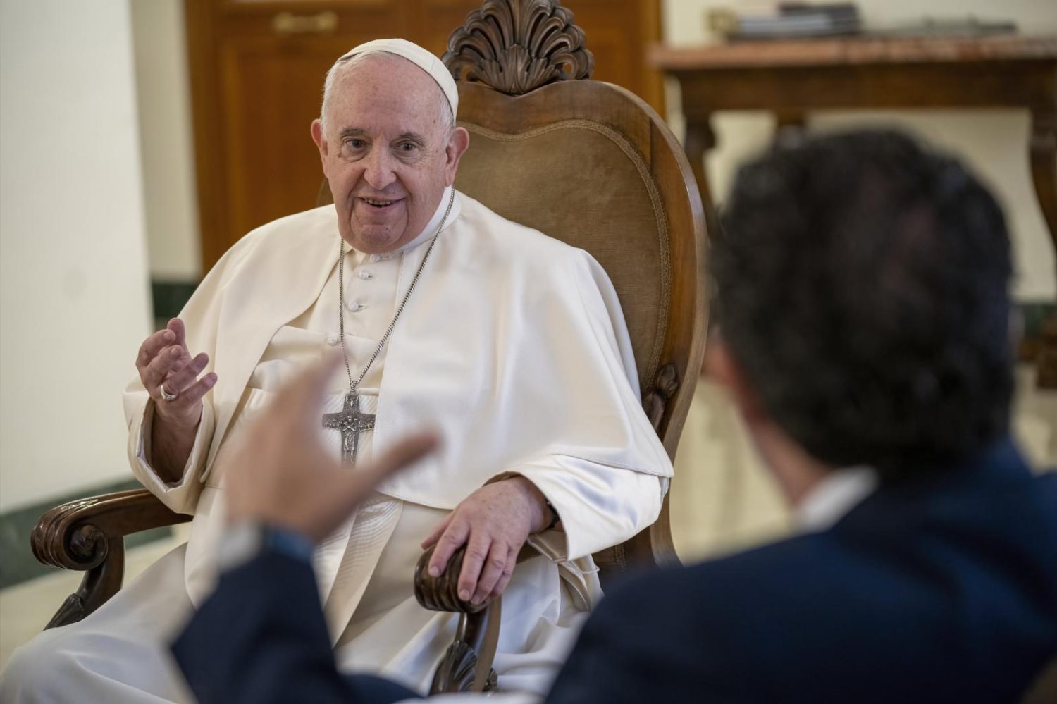 Read more about the article Pope reveals he prepared resignation letter in case of impairment