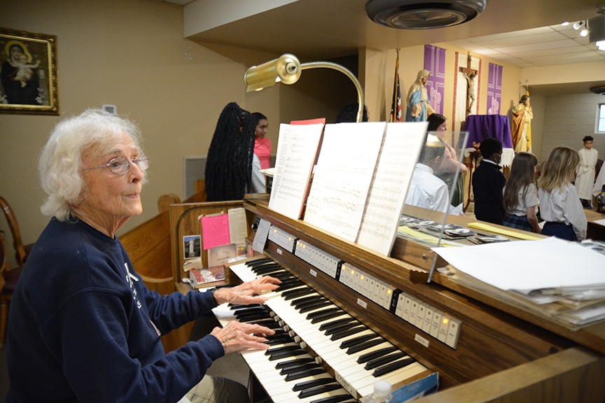 Read more about the article St. Pius organist recognized for decades of service to church, school