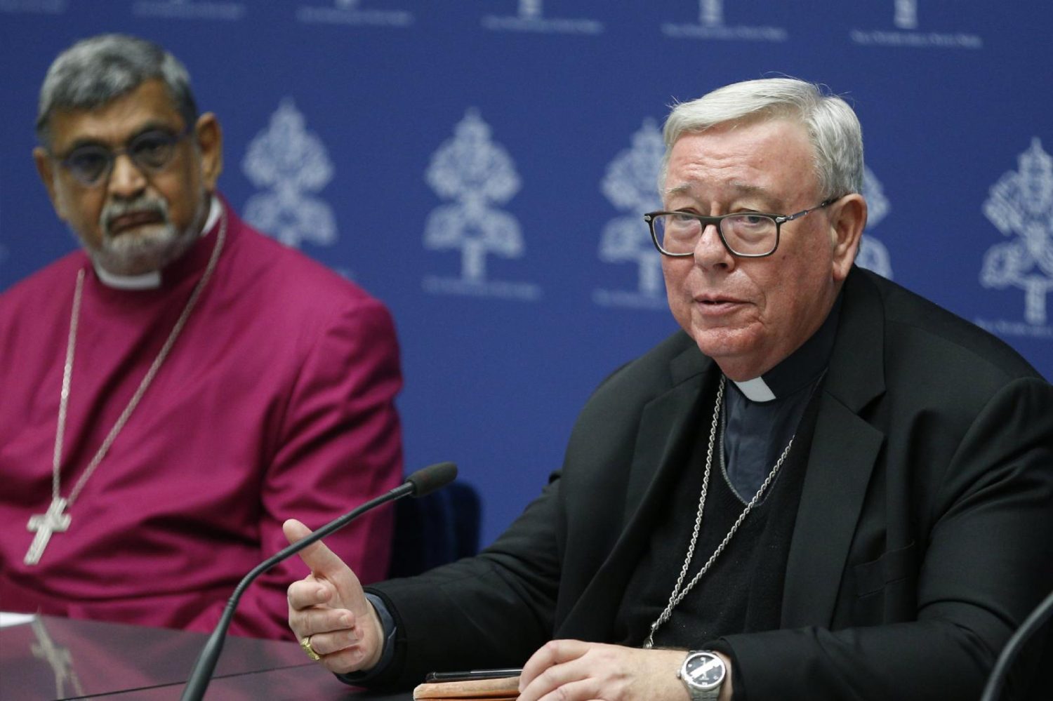 Read more about the article Church tensions are not new or all bad, says Cardinal Hollerich