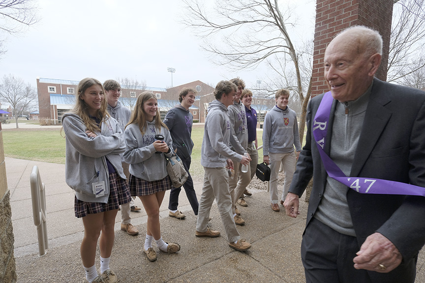 Read more about the article 1947 Father Ryan graduate offers life advice to seniors [Photo Gallery]