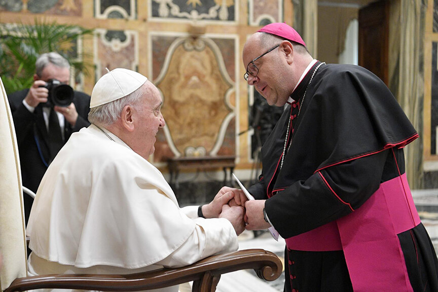 Read more about the article Learn from the synod, be ‘missionary disciples,’ pope tells U.S. seminarians