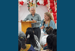 Read more about the article Spanish-speaking couples attend retreat about marriage