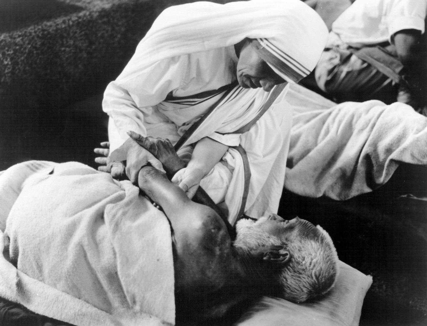 Read more about the article Editorial: Mother Teresa taught us to encounter Christ by serving the poor