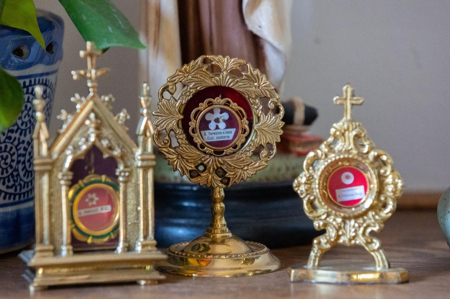 Read more about the article U.S. shrines boast massive numbers of saint relics