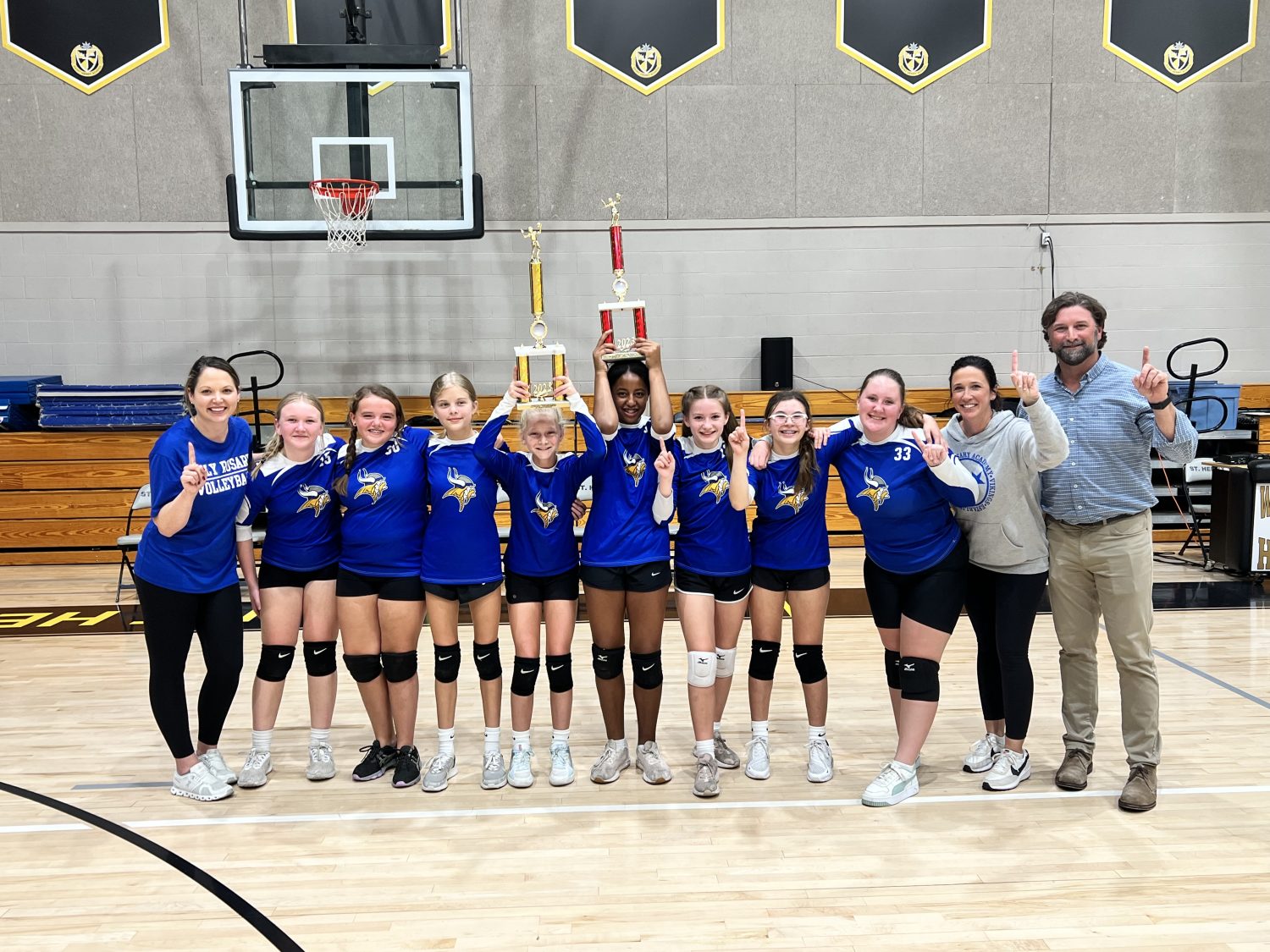 Read more about the article HRA JV volleyball team wins diocesan championship